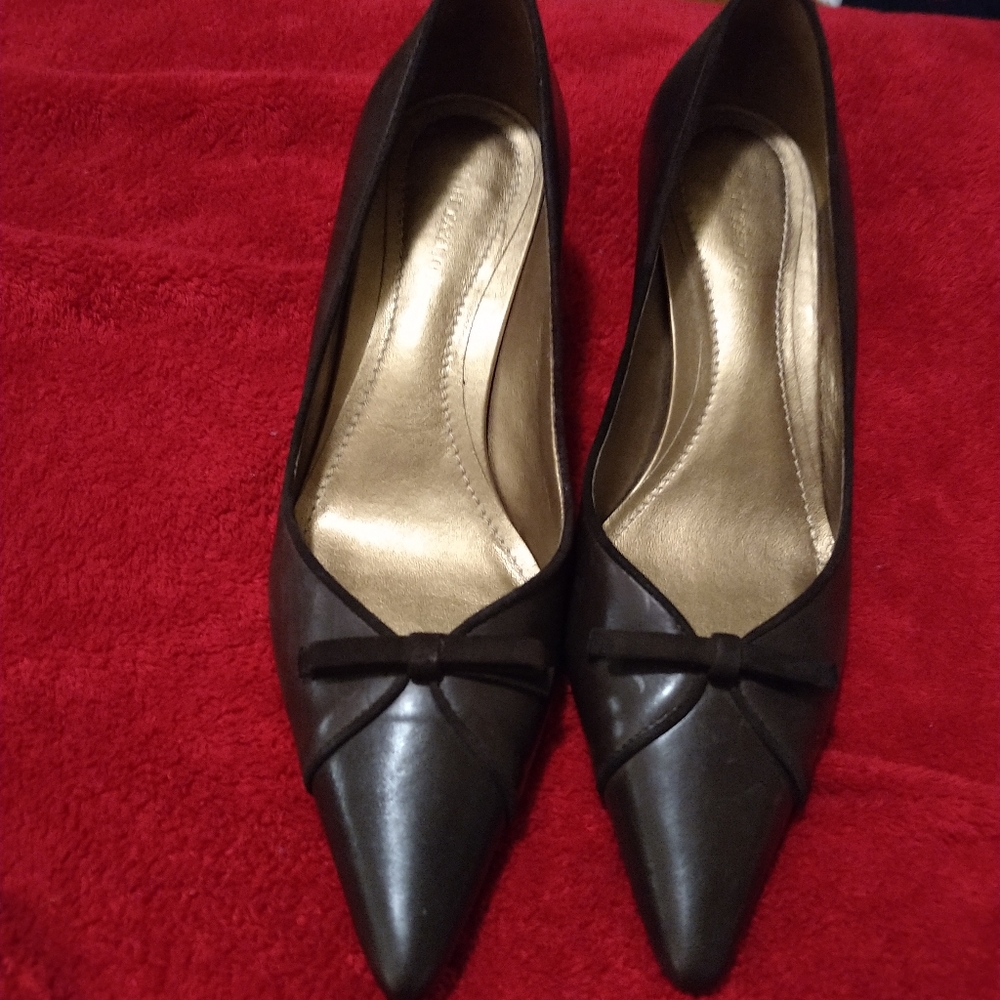 Ann Taylor pumps